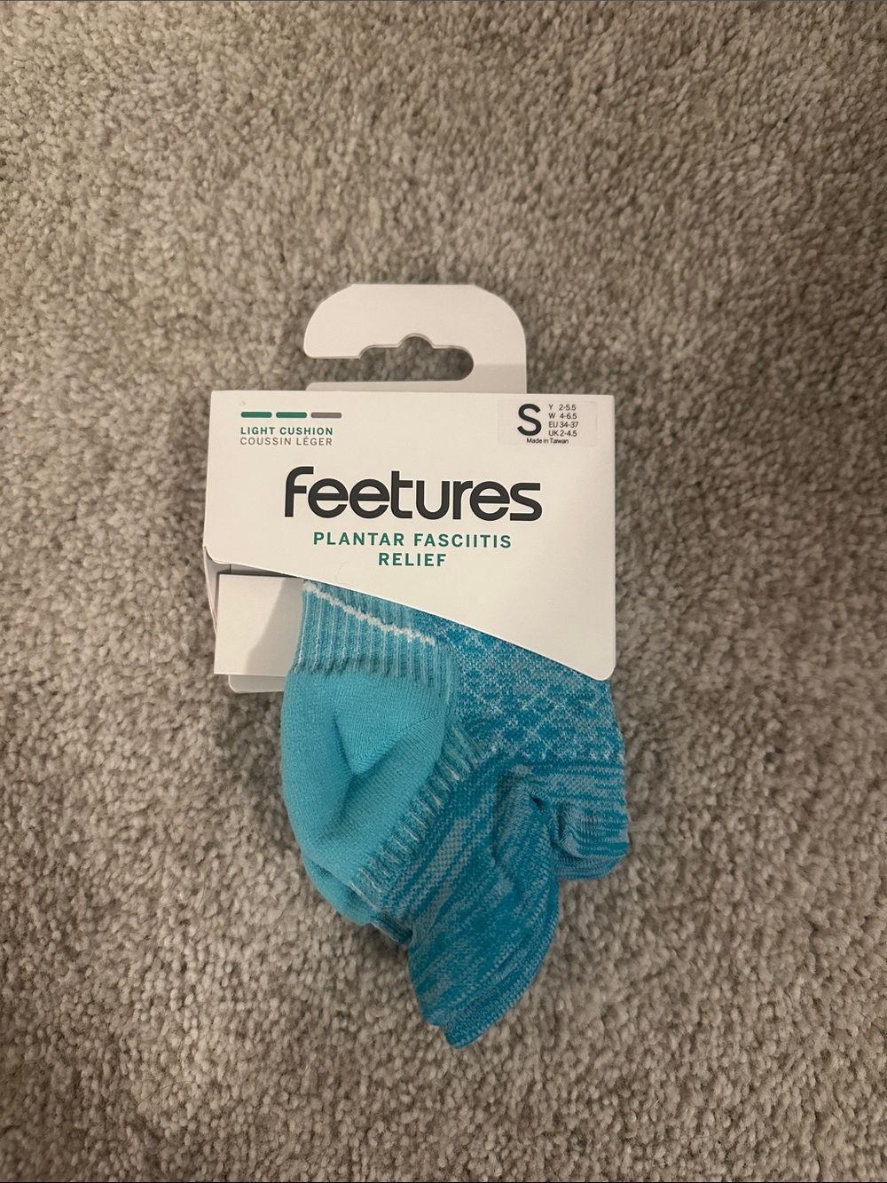 NWT feetures Light Cushion Ankle Socks - Teal Blue - Smal
